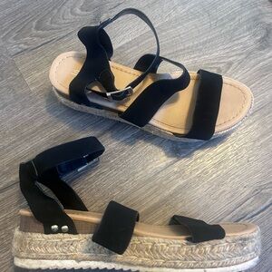 Soda Women’s Black Espadrille Platform Sandals